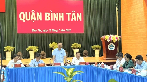Bí thư Thành ủy TP Hồ Chí Minh Nguyễn Văn Nên kiểm tra tình hình sốt xuất huyết ở cơ sở